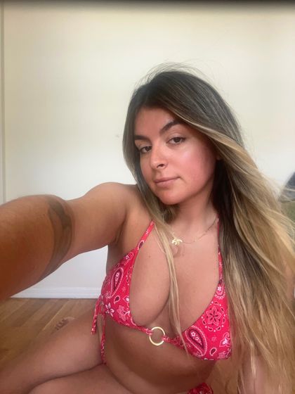goldenbrunette OnlyFans picture