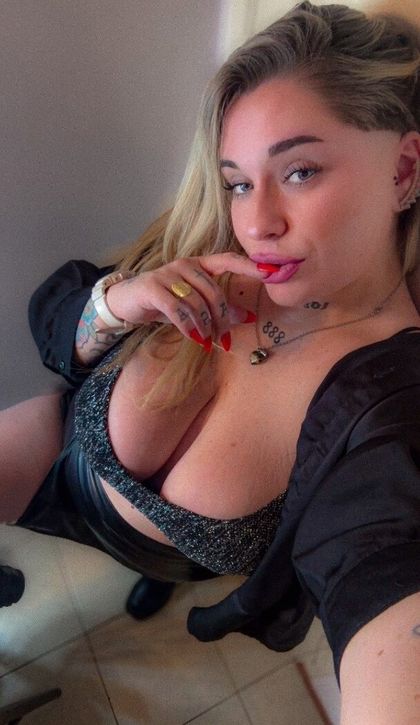stephilovee OnlyFans picture