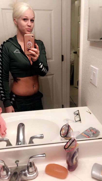 whitechina4u2c OnlyFans picture