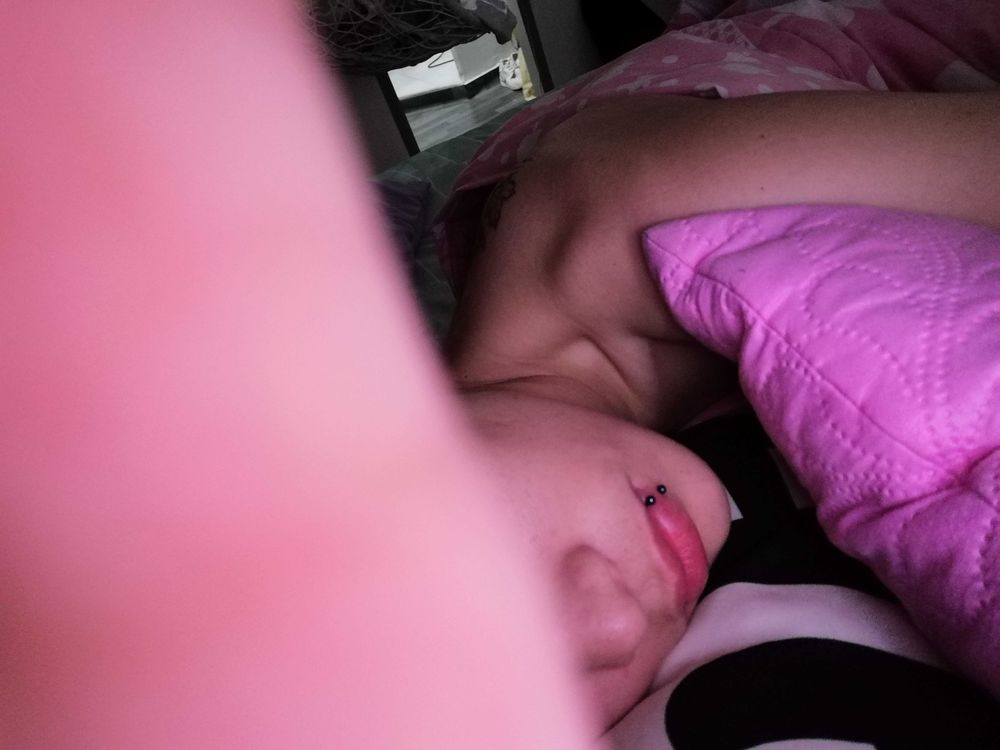 laura_r23 OnlyFans profile picture