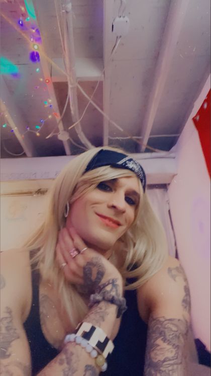 riley85 OnlyFans picture