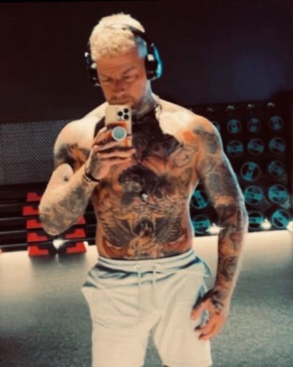 lew.ink OnlyFans picture