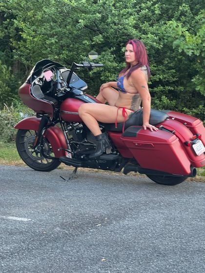badbunnyva OnlyFans picture