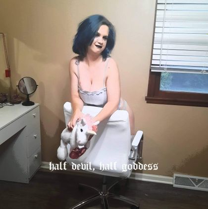 cannabytch95 OnlyFans picture