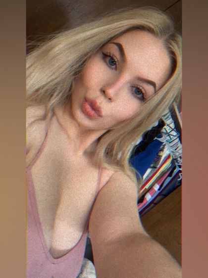 alynn17 OnlyFans picture