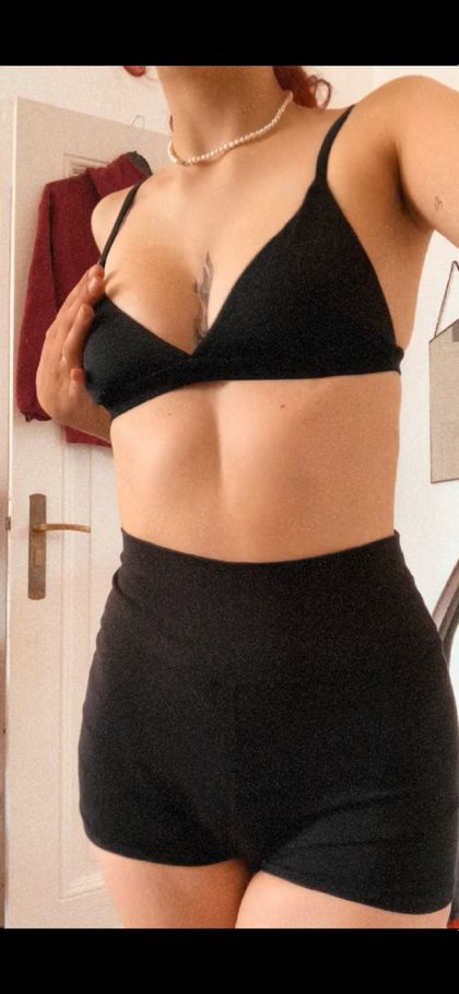 hazel.levesque OnlyFans picture