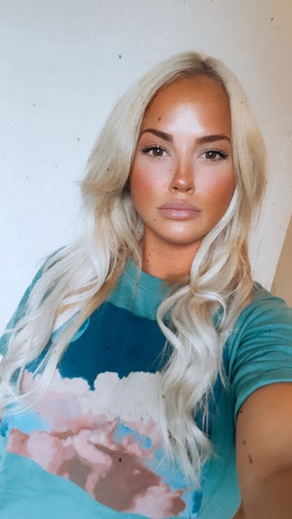 blondetatted-mommy OnlyFans picture