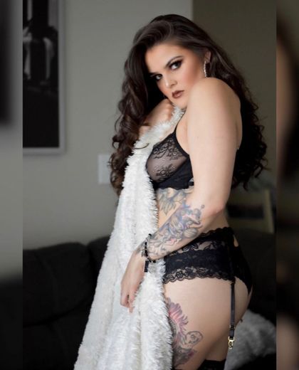 luxemag OnlyFans picture