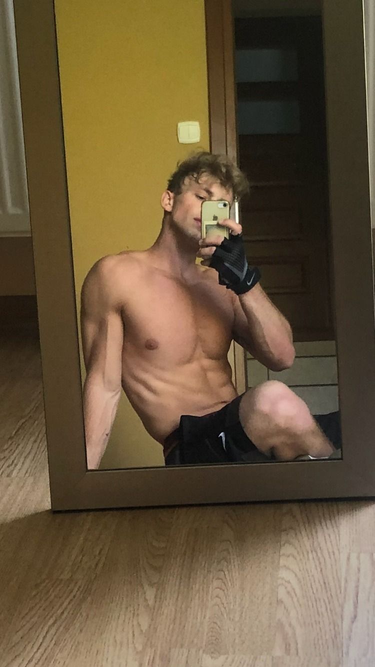 tattoedblondesurfer OnlyFans profile picture