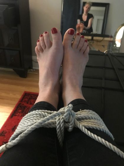 shewholovesherfeet OnlyFans picture