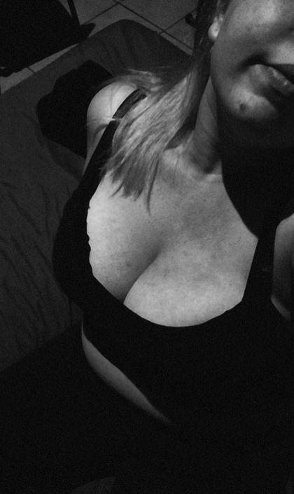 w2143 OnlyFans picture
