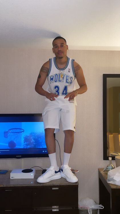 yellaboii57 OnlyFans picture