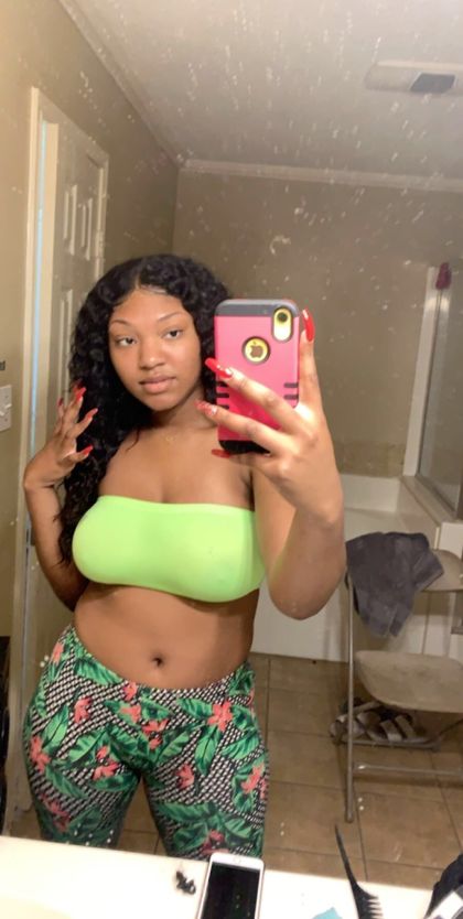 favredbone21 OnlyFans picture