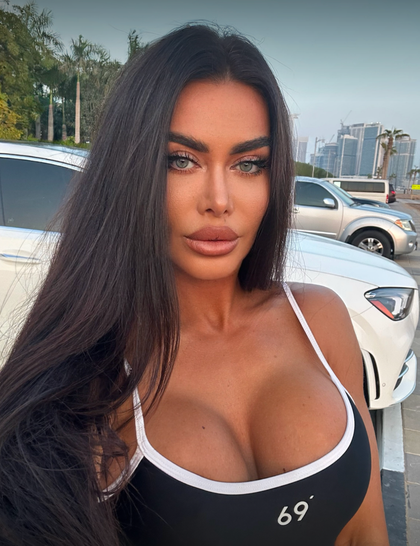 elena_buttyb OnlyFans picture