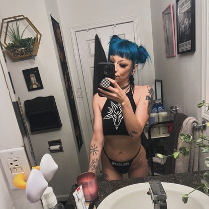 zombieevomit OnlyFans picture