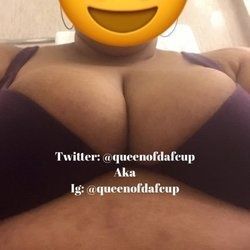 queenoftheefcup OnlyFans picture