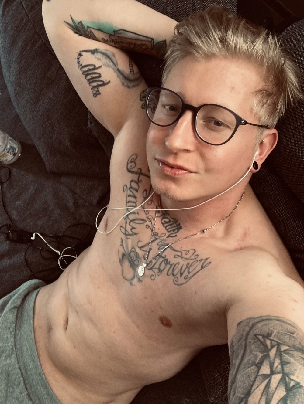 menfeetguy OnlyFans profile picture