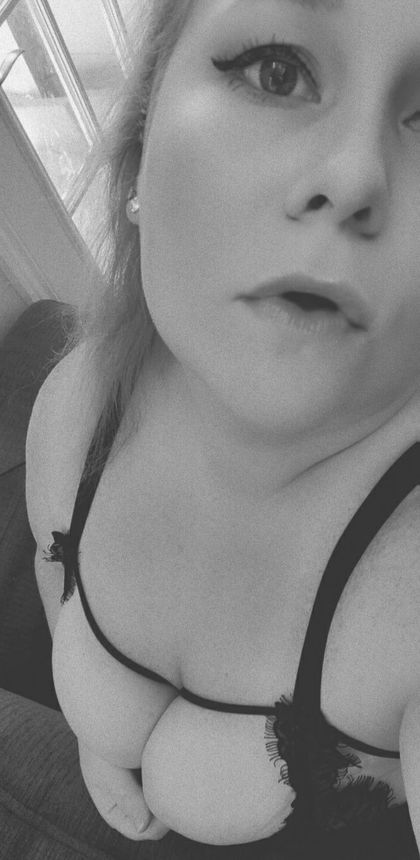 lunasquirt OnlyFans picture