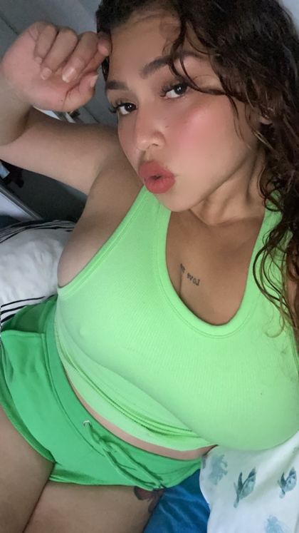yuliarzate11 OnlyFans picture