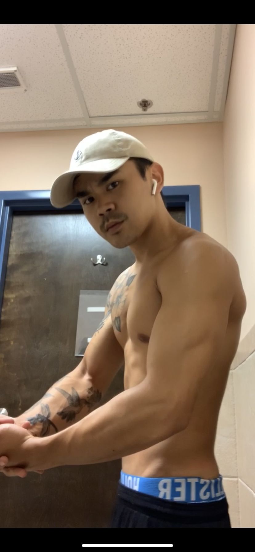chrimsonchen OnlyFans profile picture