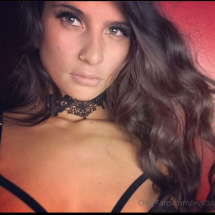 realevajones OnlyFans picture