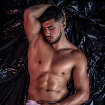 romenezes OnlyFans picture
