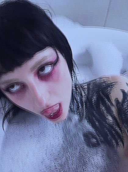 margotika OnlyFans picture