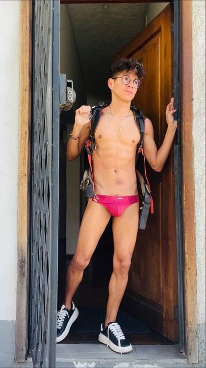 alejo_bulg2408 OnlyFans picture