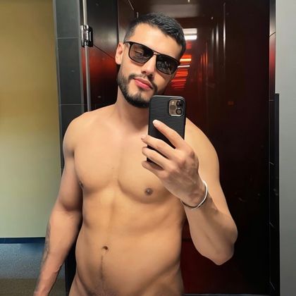 alexanderbull OnlyFans picture