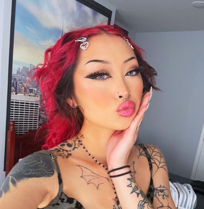 Best Ur Local Goth Girl OnlyFans Accounts | FansMetrics.com