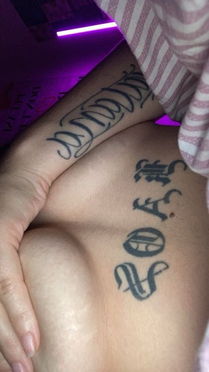 tattoonzgirlx OnlyFans picture