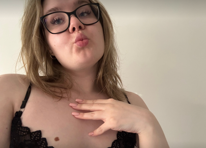 chubbynixiesin OnlyFans picture