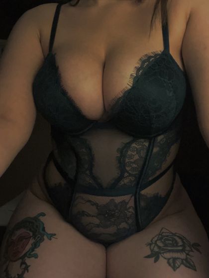 cahallyazmen OnlyFans picture