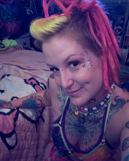 roxiiriottfree OnlyFans picture