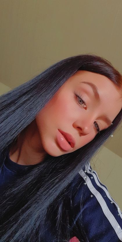 emelieberg OnlyFans picture