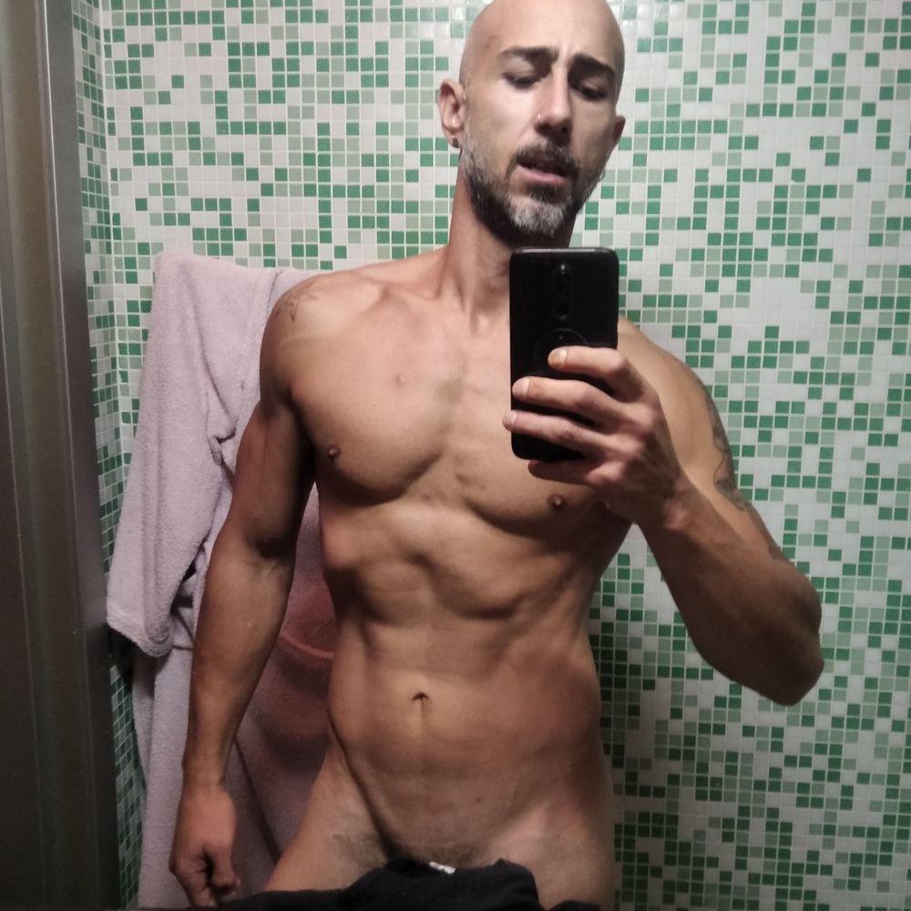 supergoggiox OnlyFans profile picture