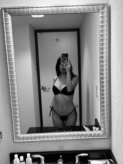 amordivinax OnlyFans picture