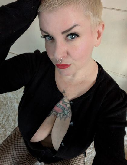 backalleysally OnlyFans picture