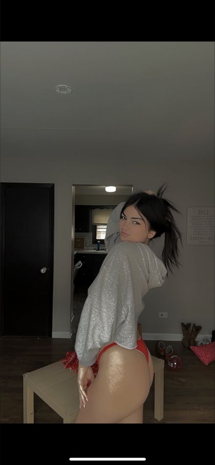 emmarosesofficial OnlyFans picture