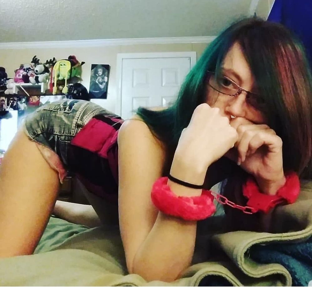 crimsonkitten354 OnlyFans profile picture