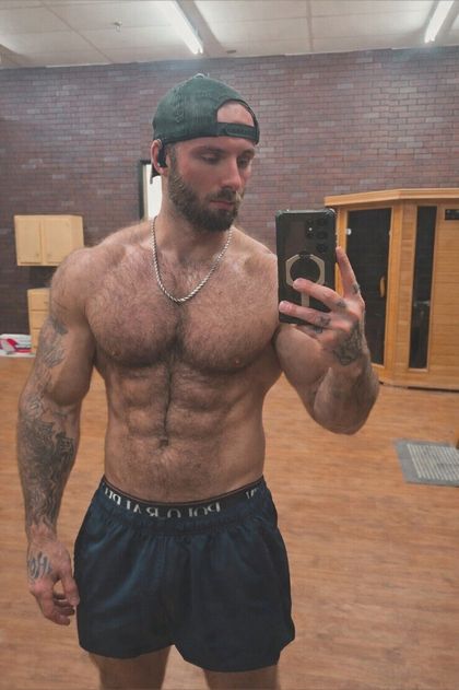 thalhardwood222 OnlyFans picture