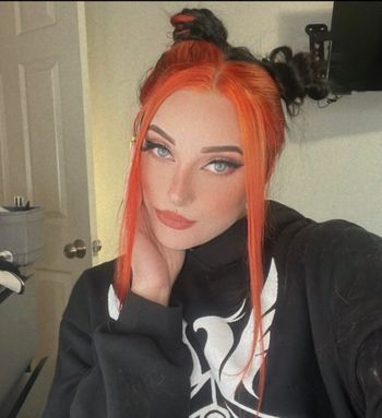 laurelhoneyyy OnlyFans - Free Trial - Photos - Socials | FansMetrics.com