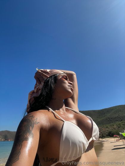 assqueeneva OnlyFans picture