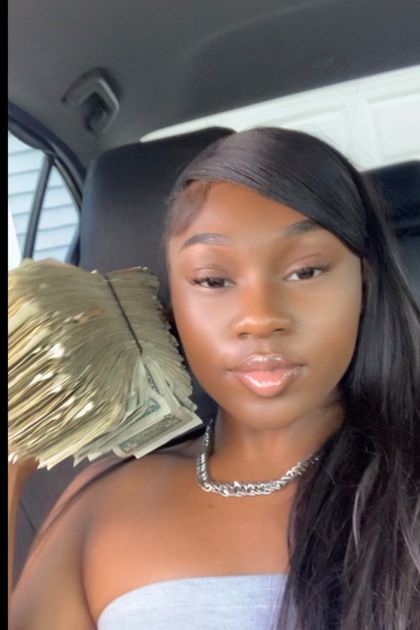 kiaadott OnlyFans picture