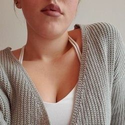 Best Yaya13 OnlyFans Accounts for free | FansMetrics.com
