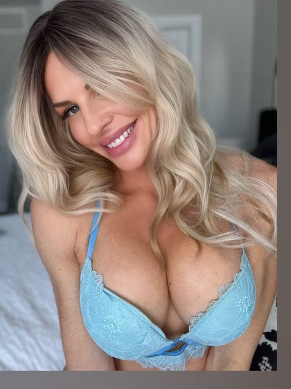 vivian_foxx OnlyFans picture