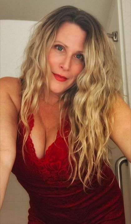 thehousewifecherrysilver OnlyFans picture