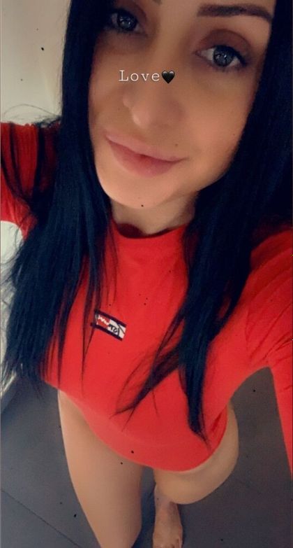 iuliaofficial21 OnlyFans picture