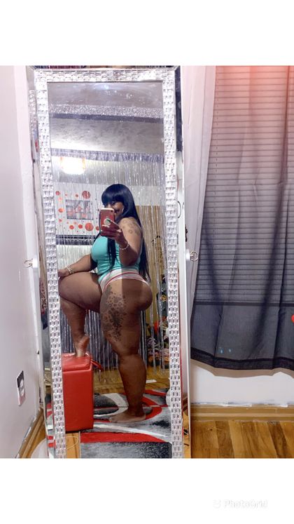 chelesosothickwitit OnlyFans picture