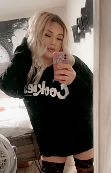 bisexualadrianna OnlyFans picture